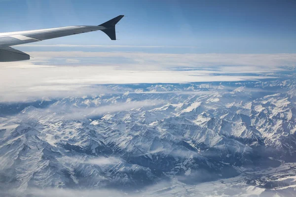 Montanhas Nevadas Avião — Fotografia de Stock