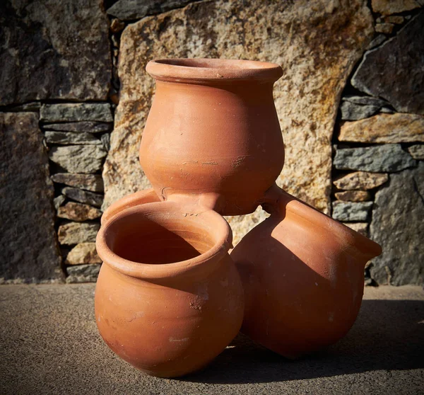 Beautiful Shot Clay Water Pot Front Old Wall — Foto de Stock