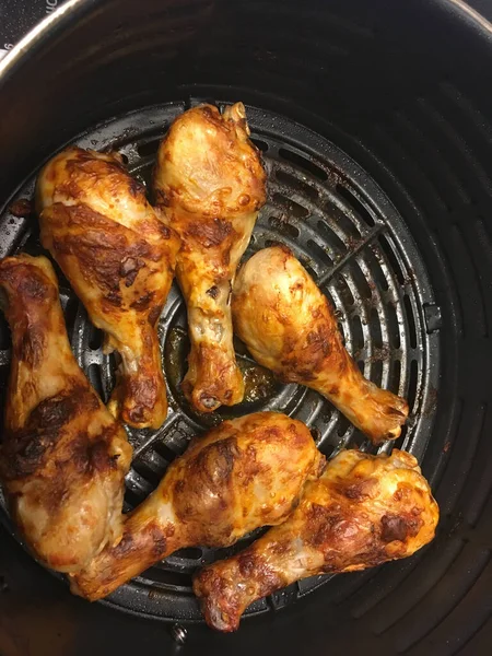 Top View Delicious Chicken Legs Grilled Black Pot — Foto Stock