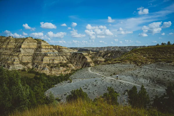 Roosevelt National Park North Dakota Person Walking — Stock fotografie