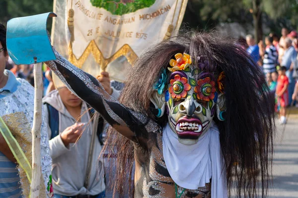 Zapopan Mexiko Nov 2021 Eine Tastoan Tänzerin Feiert Mit Anderen — Stockfoto