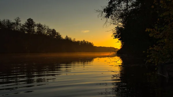 Piękny Wschód Słońca Nad Rzeką Wakenitz — Zdjęcie stockowe