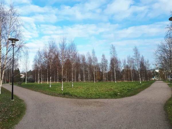 Paisaje Parque Cubierto Árboles Desnudos Cerca Keravanjoki Vantaa Finlandia — Foto de Stock