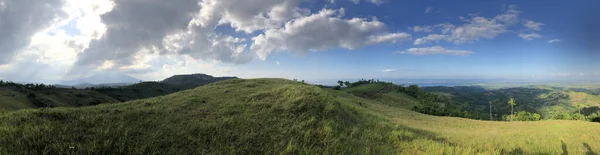 フィリピンのバアオ 2021年10月31日 山のパノラマビュー フィリピンのカマリーヌ スール バオ島のシムラ — ストック写真