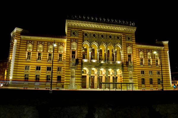 Pohled Krásnou Architekturu Obnovljena Vijecnica Bosně Hercegovině Sarajevo — Stock fotografie