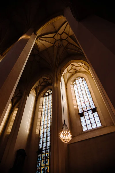 Tiro Vertical Uma Bela Vista Interior Igreja São Miguel Munique — Fotografia de Stock