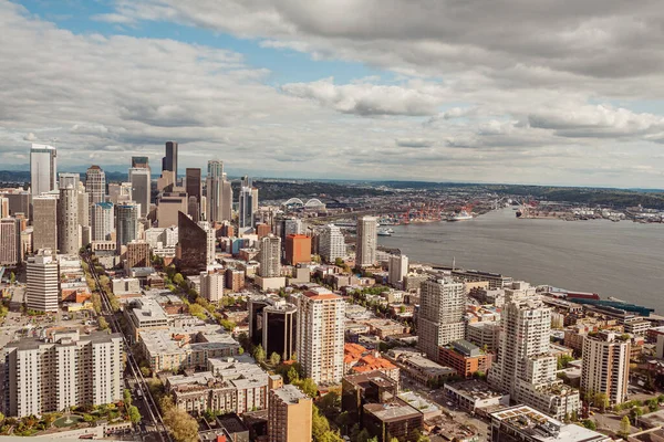 Une Vue Aérienne Des Gratte Ciel Seattle Port Avec Des — Photo