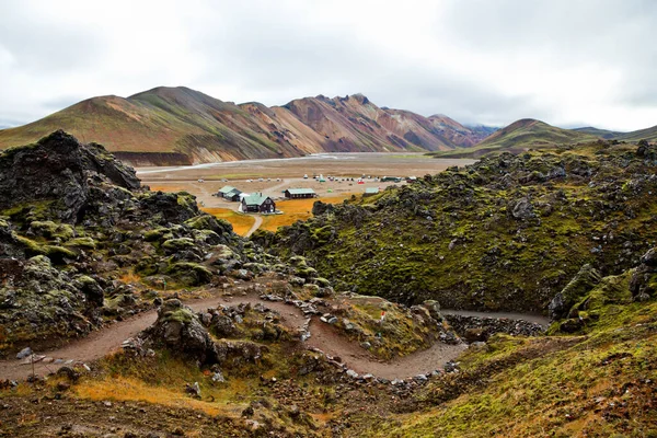 Landmannalaugar Iceland 2019 Szeptember Útvonal Izlandi Landmannalaugar Sziklás Vulkáni Szikláin — Stock Fotó