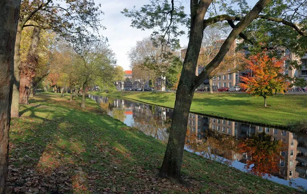 Rotterdam Países Bajos Verde Heemraadsingel Otoño Parque Ciudad Almacenamiento Agua —  Fotos de Stock