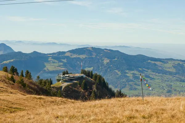 2018 오스트리아 자우의 골짜기에서 바라본 아름다운 산들의 — 스톡 사진