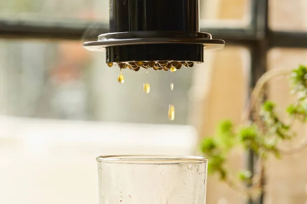Coffee Press Pouring Coffee Glass — Stock Photo, Image
