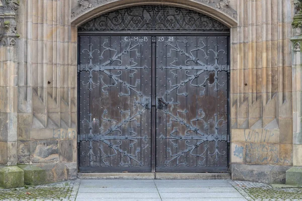 Legnica Polen Nov 2021 Historiska Kyrkodörrar Legnica Polen Gammal Dörr — Stockfoto