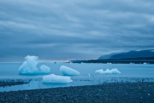 Flytande Blå Glaciärerna Och Isbergen Diamond Beach Island — Stockfoto