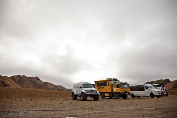 Landmannalaugar Islande Oct 2019 Groupe Voitures Camion Industriel Sur Une — Photo