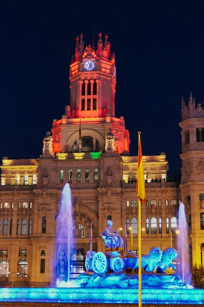 マドリード スペイン 2021年10月26日 マドリード光の祭典の初演時に噴水のあるパラシオ シベレス — ストック写真