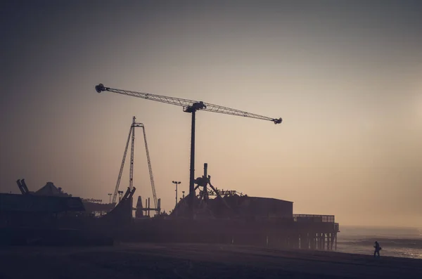 Eine Faszinierende Szene Eines Großen Frachtschiffs Mit Einem Horizontalen Mast — Stockfoto