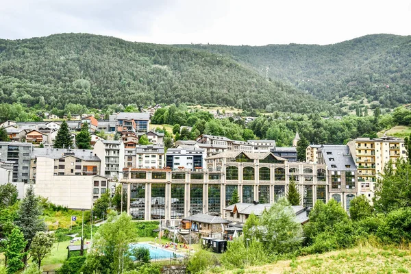 Spanya Nın Kasvetli Bir Gününde Dağlarda Eski Bir Köy — Stok fotoğraf