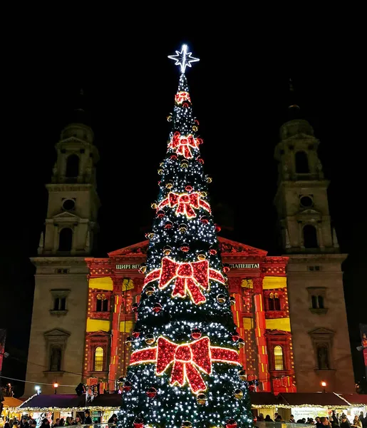 Photo Nuit Magnifique Sapin Noël Avec Lumières Décorations Sur Place — Photo