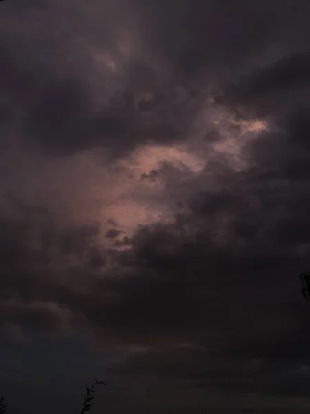 Escuro Céu Nublado Tempestuoso — Fotografia de Stock