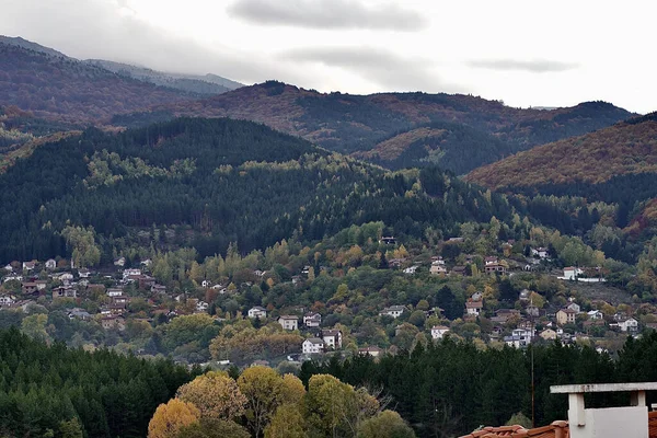 Beautiful Landscape Mountains Town Bellow Cloudy — Photo