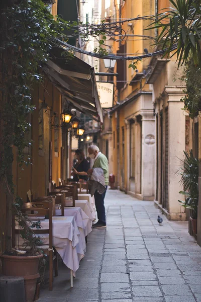 Traditionele Smalle Straatjes Van Venetië Italië — Stockfoto