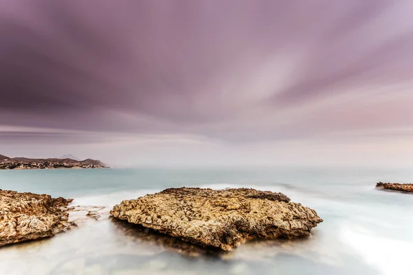 Una Hermosa Escena Rocas Agua Playa — Foto de Stock