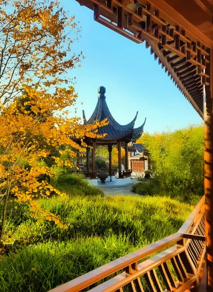 Vertical Shot Chinese Hut Park Autumn —  Fotos de Stock