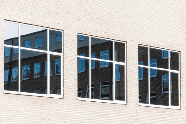 Building Windows Reflection Building Windows Sweden — Stockfoto