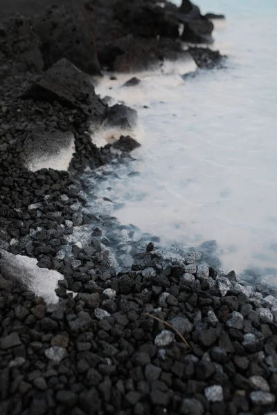 Plan Vertical Lagune Bleue Gelée Dans Les Sources Thermales Géothermiques — Photo