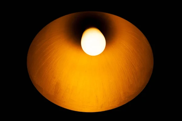 Низькокутний Знімок Люстри Блискавки Темній Кімнаті — стокове фото