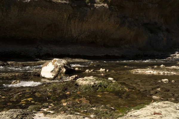 Shallow River Big Stones — Stock Photo, Image