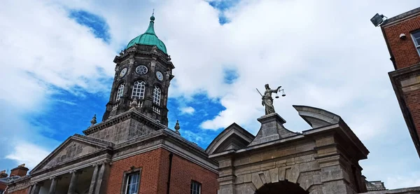 Low Angle Shot Castle Dublin Ireland — 스톡 사진