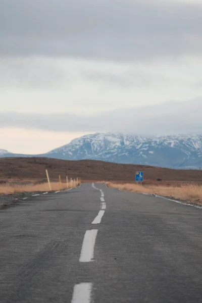 Una Vista Panorámica Carretera Islandia Bajo Cielo Sombrío — Foto de Stock