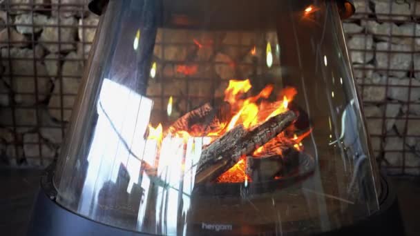 暖炉の上の炎 — ストック動画