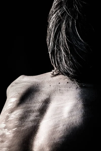 Grayscale Vertical Shot Person Paint Back Isolated Black Background — Fotografia de Stock