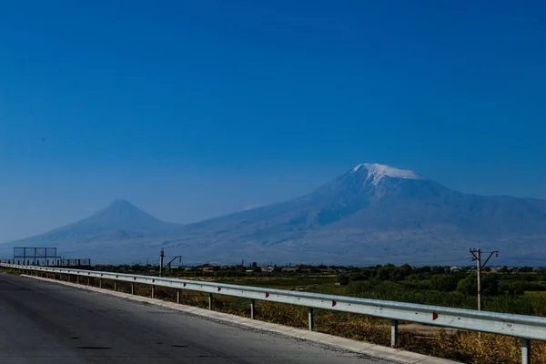 Beautiful Shot Mount Ararat Side Road Armenia — Φωτογραφία Αρχείου