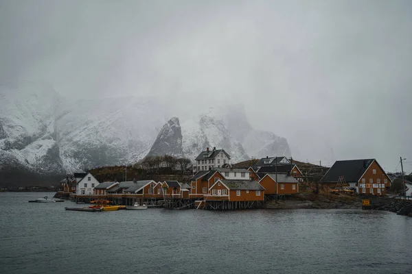 Uma Visão Nebulosa Inverno Das Ilhas Lofoten Noruega — Fotografia de Stock