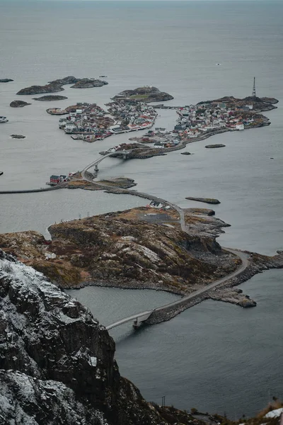 挪威罗浮敦群岛多雾的冬季景色 — 图库照片