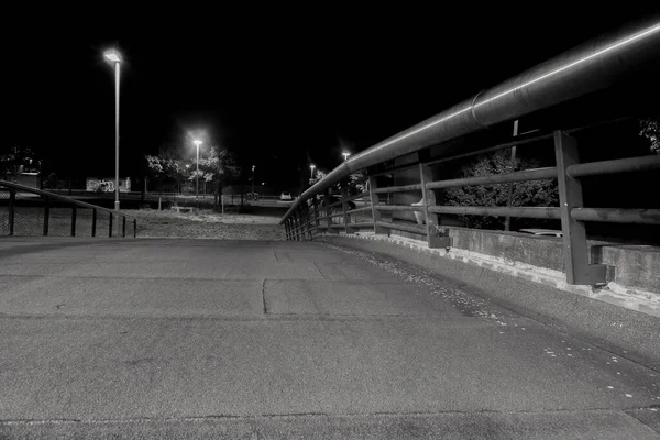 Grayscale Shot Empty Street Night Time — ストック写真