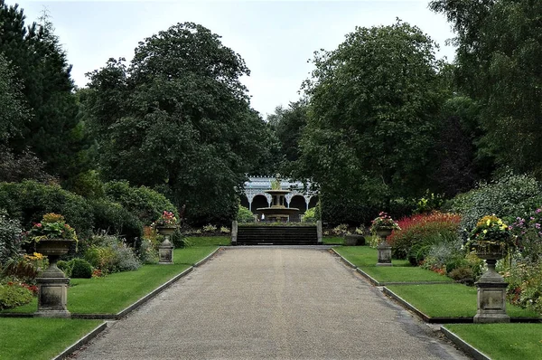 Oldham Reino Unido Agosto 2016 Una Amplia Pasarela Bordeada Por — Foto de Stock