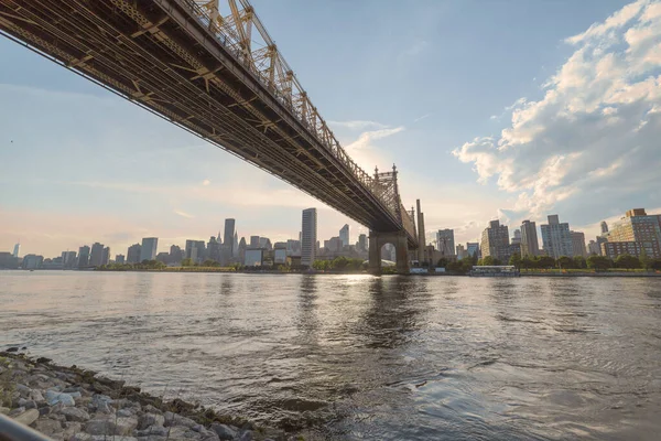 Scenic View Queensboro Bridge Cloudy Sky Background New York Usa — Stock Fotó