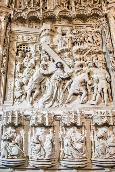 Vertical Shot Low Relief Cross Stone Back Burgos Cathedral Spain — 스톡 사진
