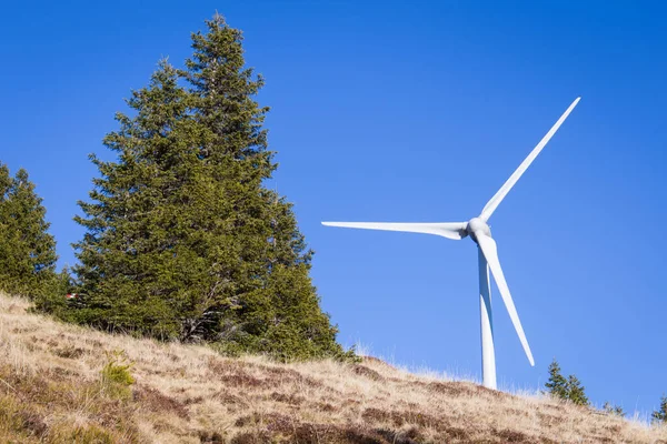 Windpark Pohoří Handalm Štýrsku Podzim Modrou Jasnou Oblohou — Stock fotografie