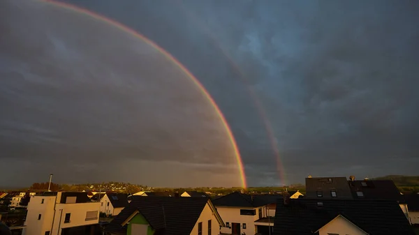 Mesmerizing View Double Rainbow Town — Stockfoto