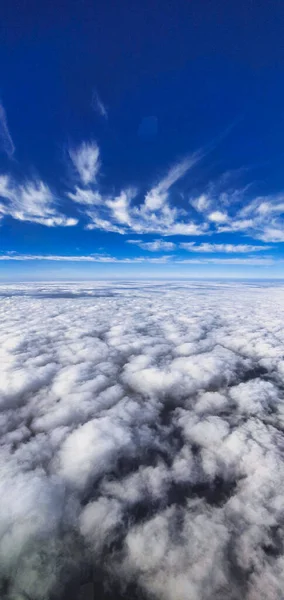 Vertical Shot Clouds Layer Blue Sky — ストック写真