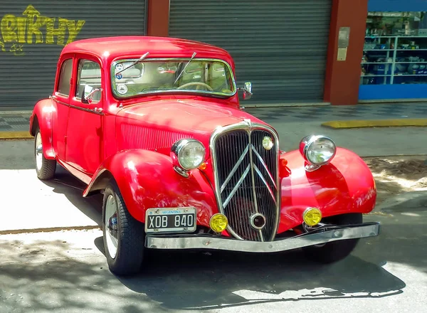 Buenos Aires Argentina Nov 2021 Вінтажний Червоний Елегантний Citroen Traction — стокове фото