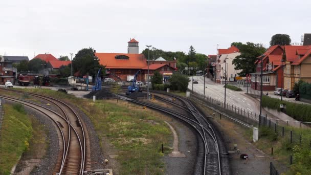 Σιδηροδρομικές Γραμμές Στην Πόλη — Αρχείο Βίντεο