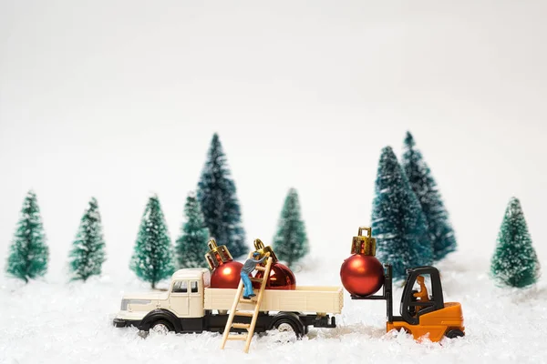 Chargement Camion Miniature Avec Cadeaux Noël Avec Chariot Élévateur Sur — Photo