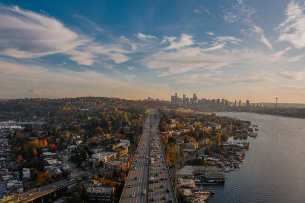 Uma Vista Aérea Paisagem Urbana Seattle Durante Pôr Sol South — Fotografia de Stock