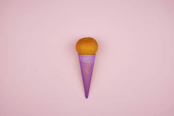 Морозиво Мандарином Рожевому Фоні — стокове фото